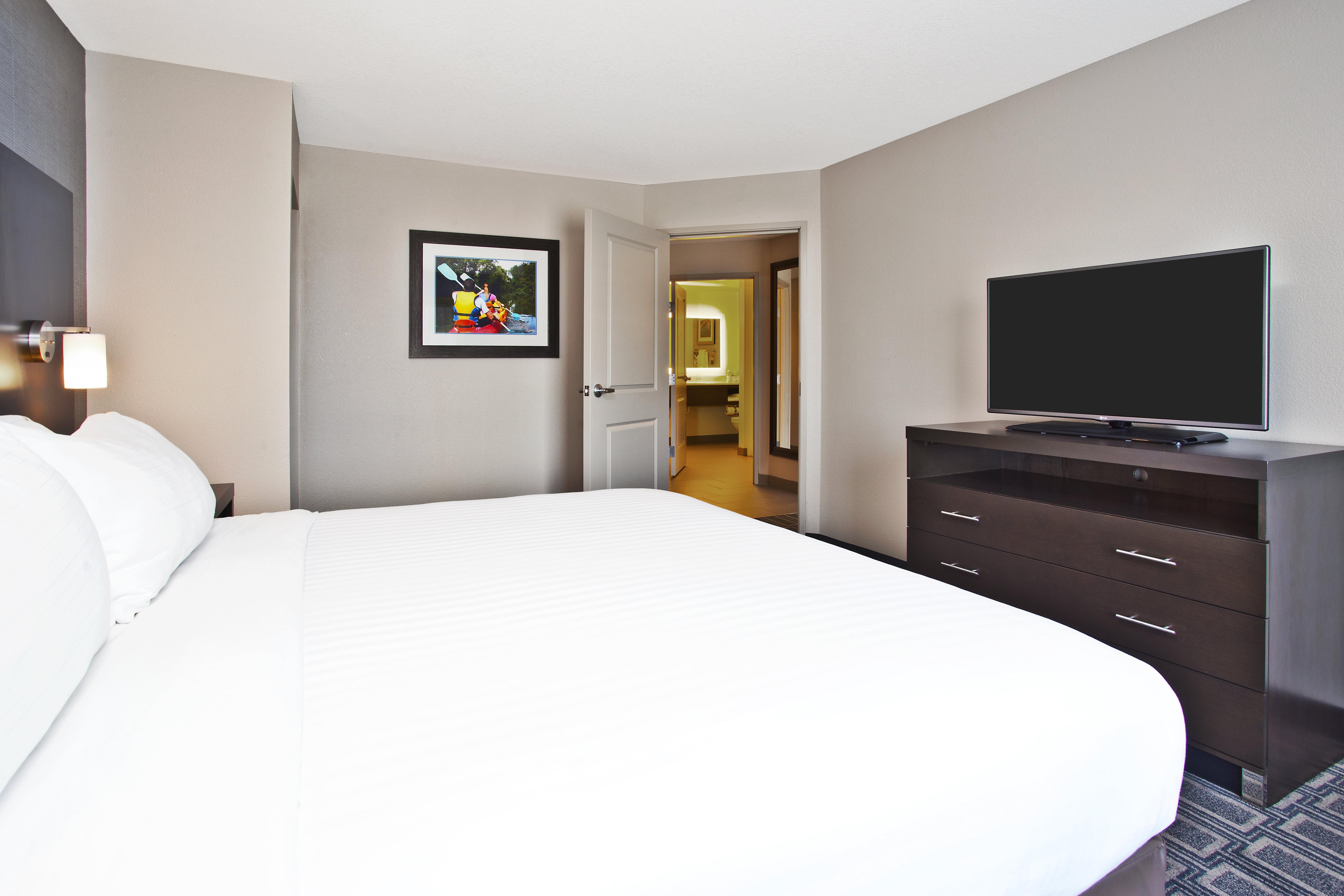Express & West By Ihg Hotel Ann Arbor