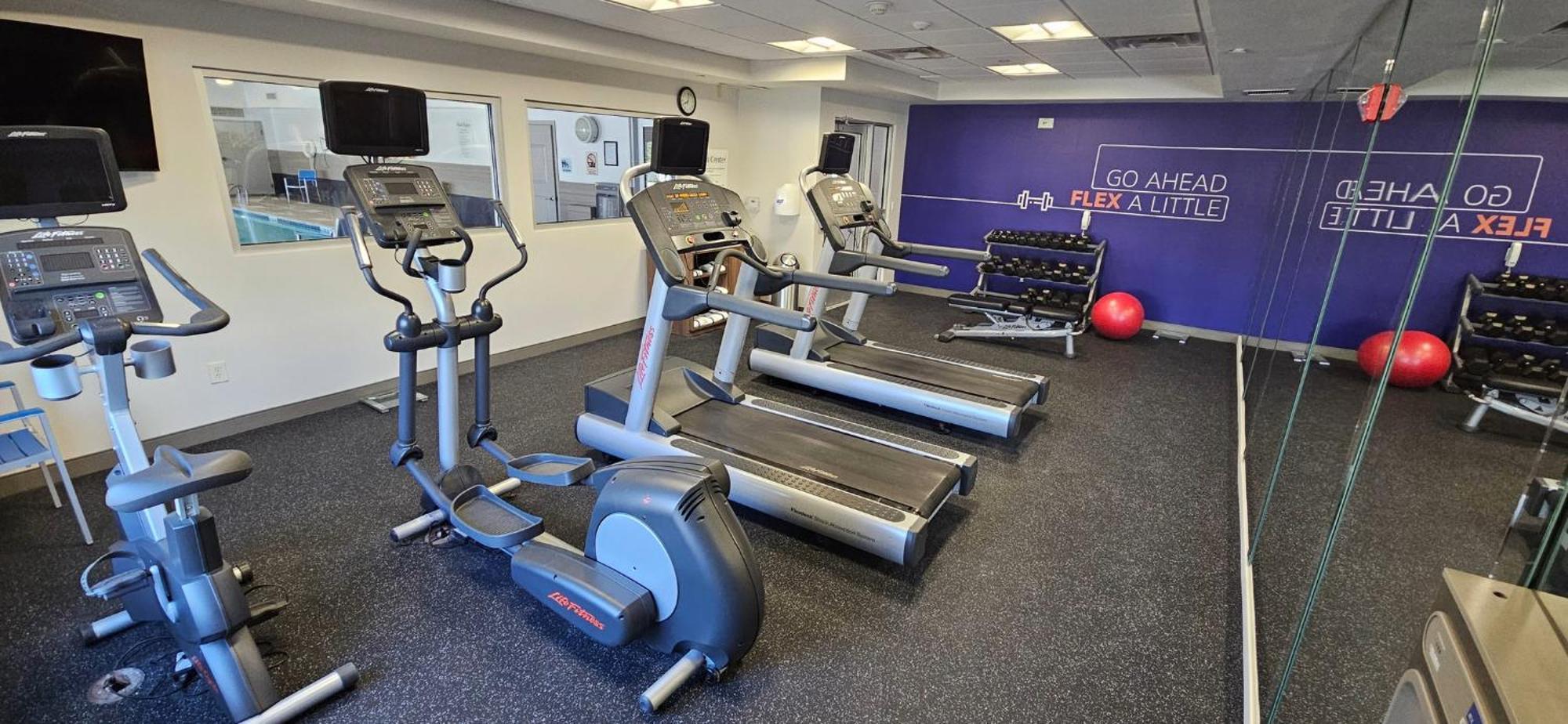 Express & West By Ihg Hotel Ann Arbor