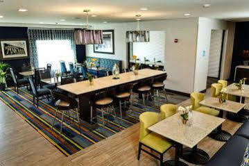 Express & West By Ihg Hotel 3*