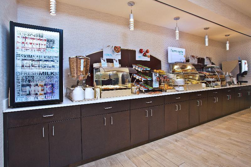 Express & West By Ihg 3*